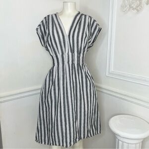 Max Studio minimalist Grey Striped Cinched Waist w pockets Dress - XS